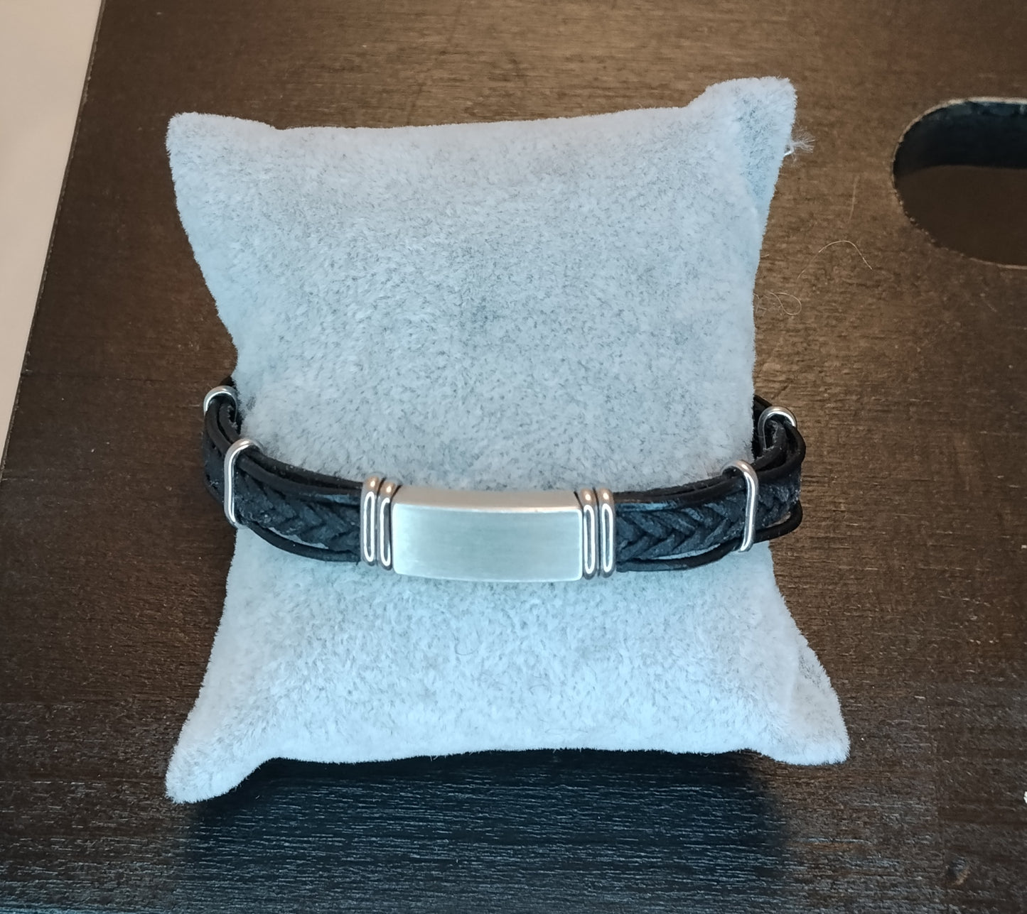 Bracciale Uomo Pelle Intrecciata Nera con Piastra Acciaio Lunghezza 23 cm