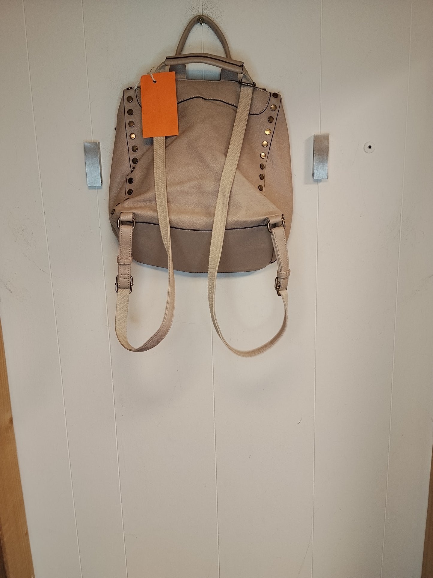 Borsa Zaino Donna Beige Convertibile Tracolla con Borchie Casual