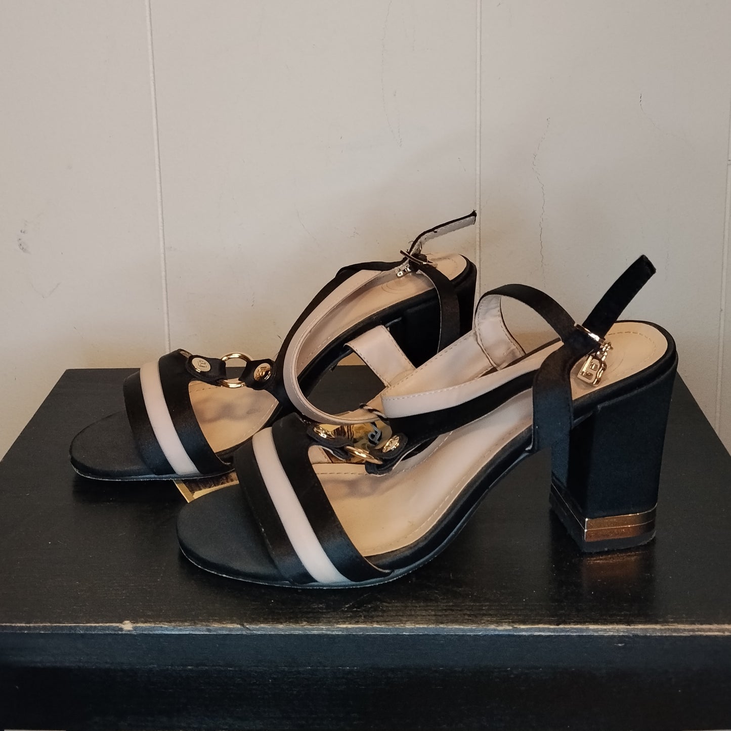 Sandali Laura Biagiotti donna neri e beige con tacco taglia 35