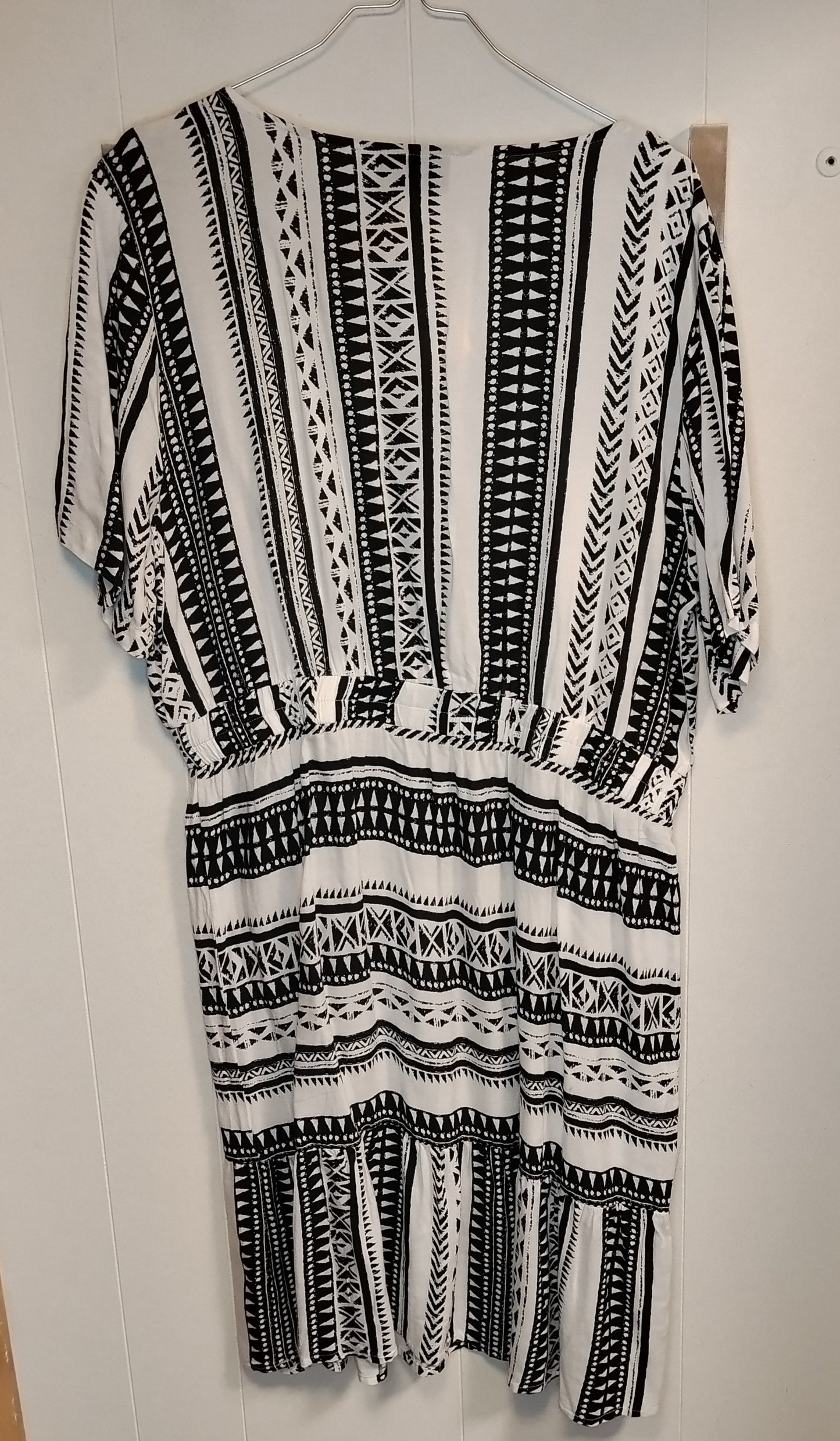 Vestito Donna Tessentials Bianco Nero Fantasia Etnica Taglia XXL
