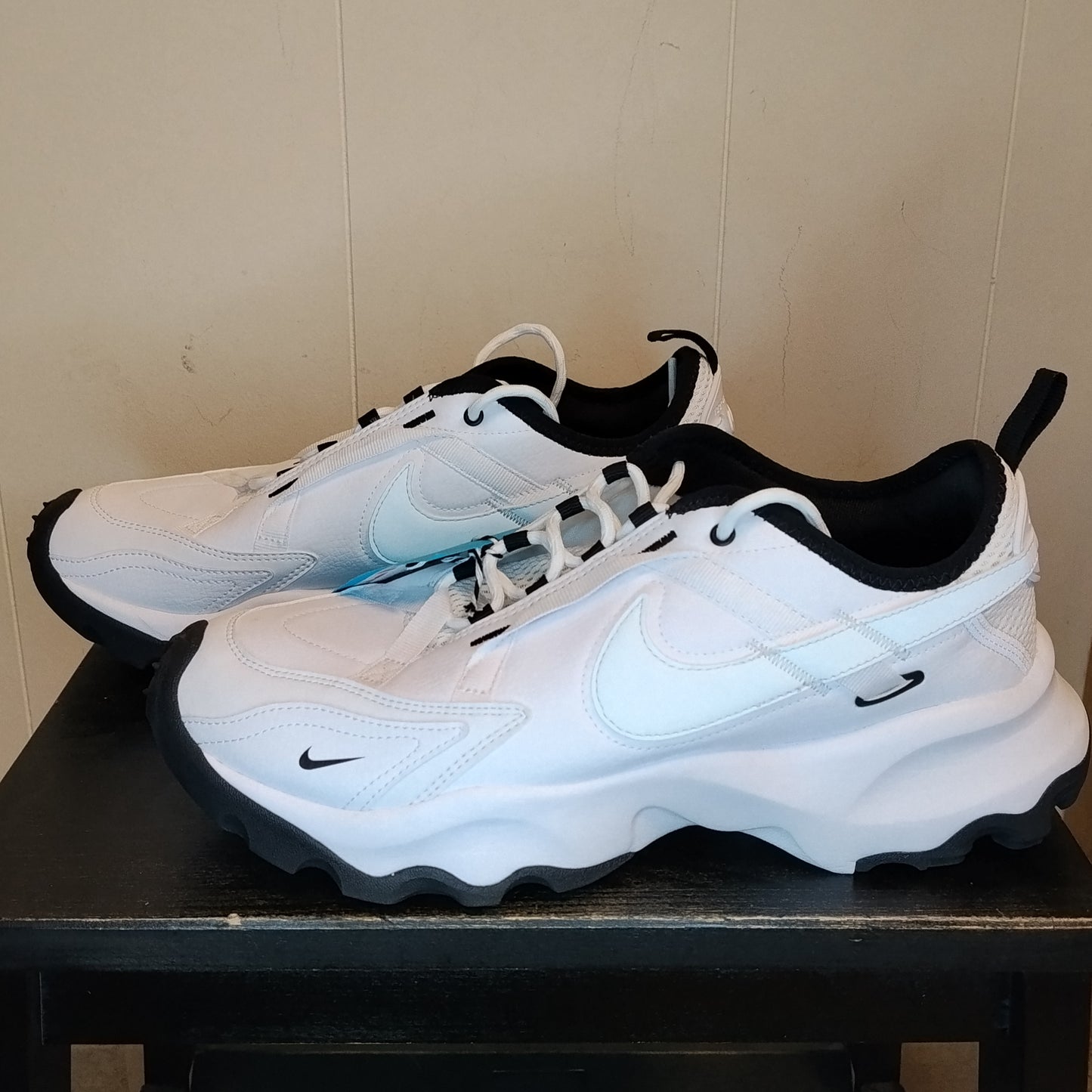 Sneakers Nike Uomo Donna Bianche Taglia 44 Complete di Scatola