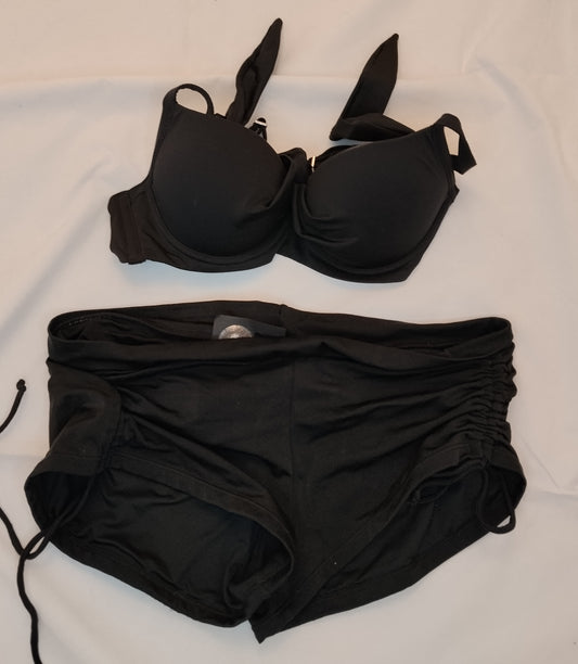 Bikini Donna Yamamay Nero Push-Up con Shorts Taglia Seconda