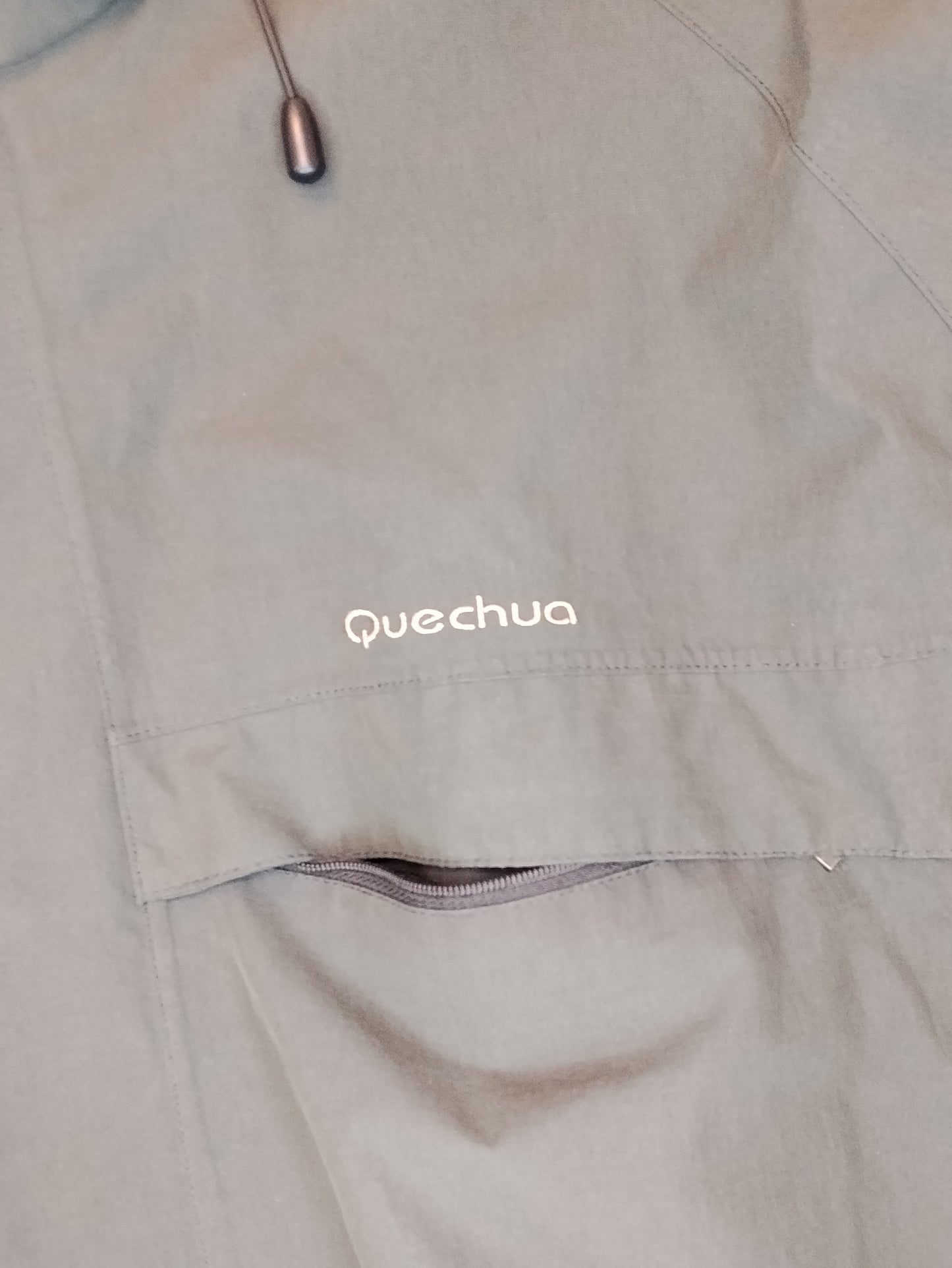 Quechua Giacca Uomo Impermeabile Trekking Taglia XXXL con Cappuccio