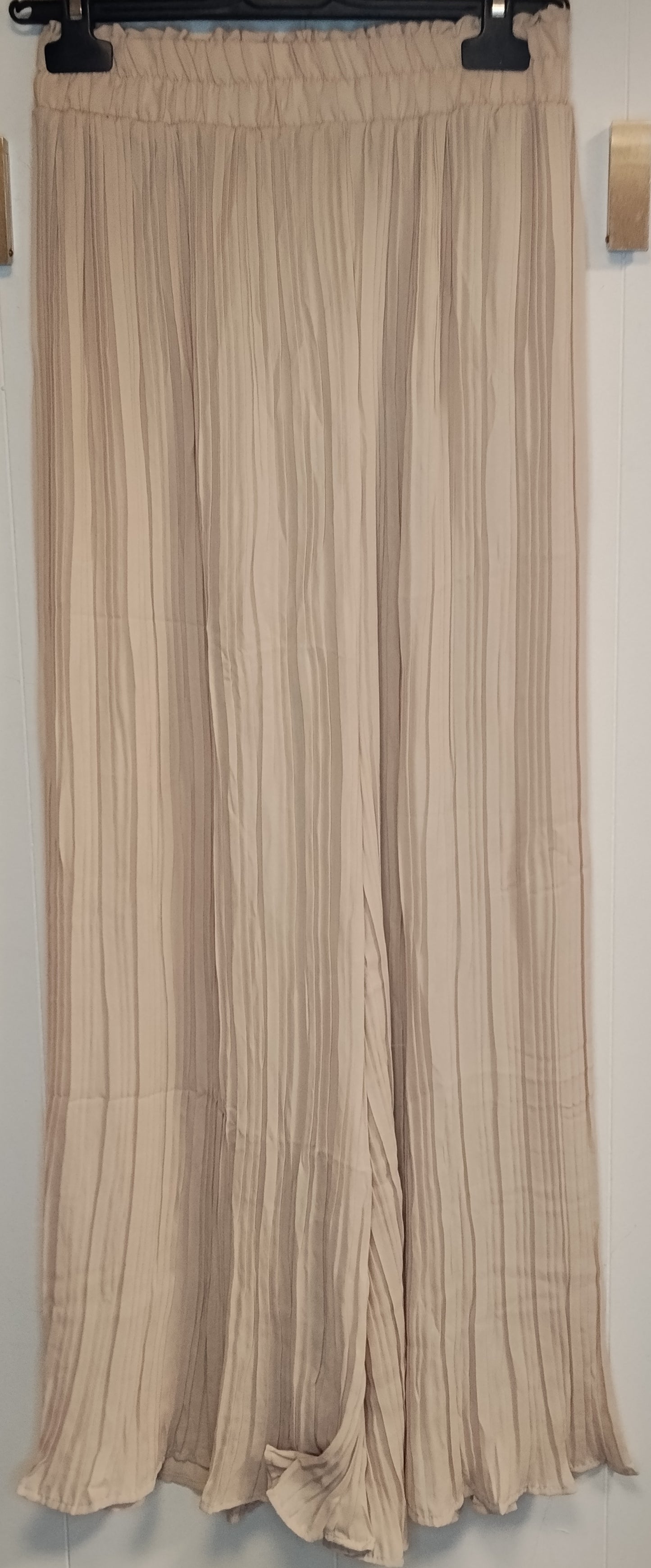 Pantaloni Donna Cosmoda Beige Plissettati Eleganti Taglia S/M Nuovi con cartellino