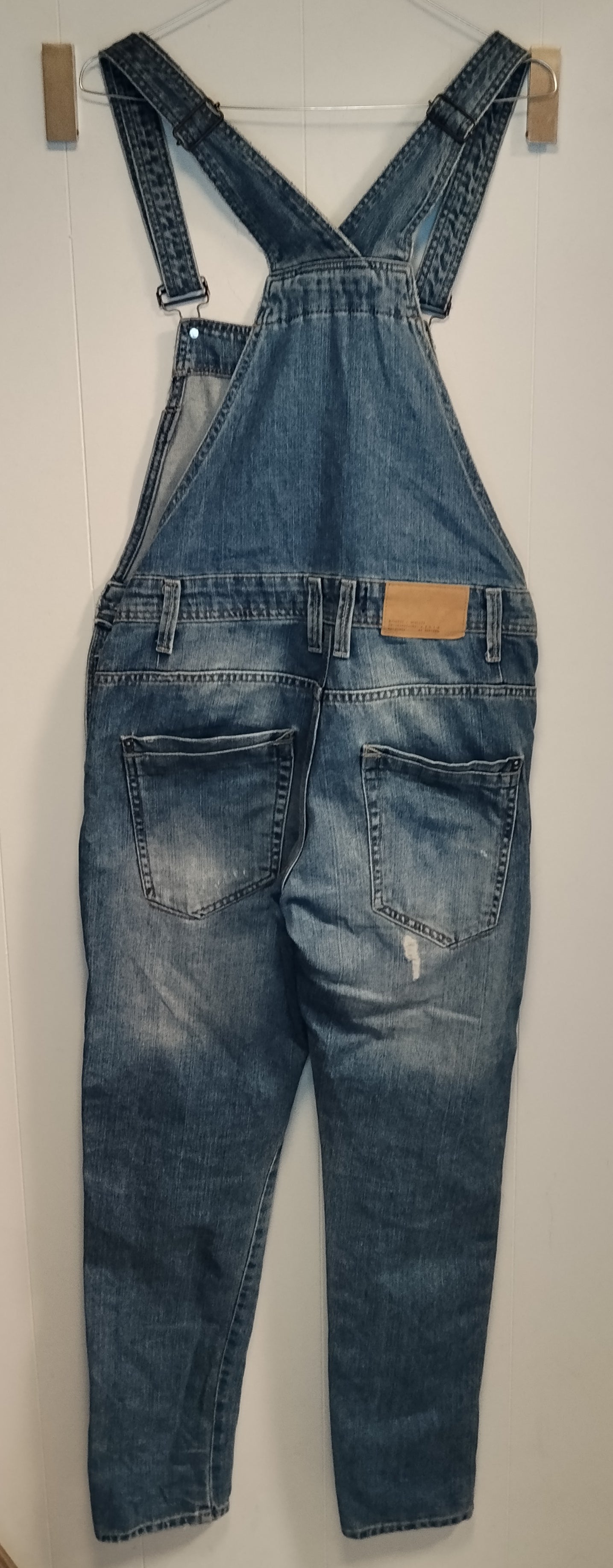 Salopette jeans Bershka donna taglia 42 44 denim strappato casual