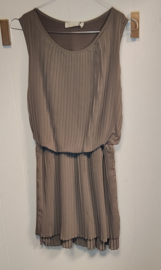 Abito Donna Plissettato Beige Taglia S – Vestito Elegante con Cintura Morbido