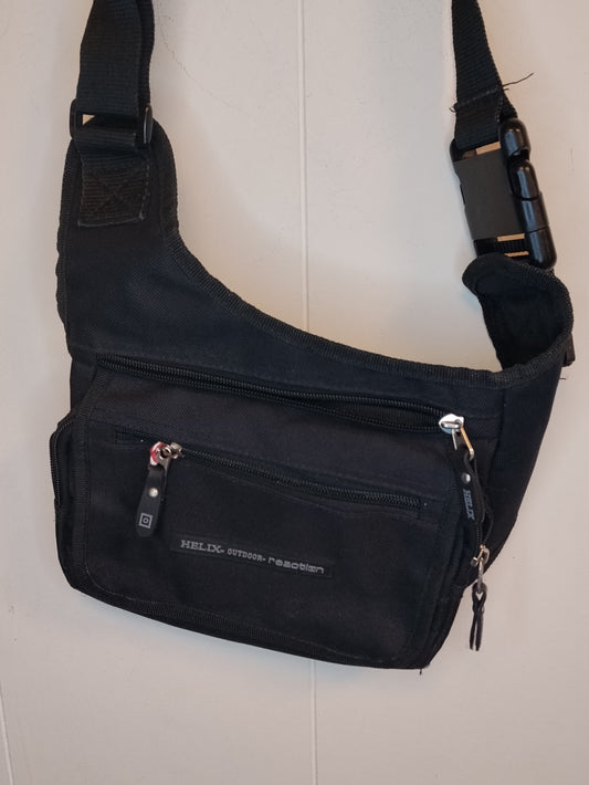 Borsa Tracolla Helix Nera – Marsupio Uomo Donna Multitasche Sportivo