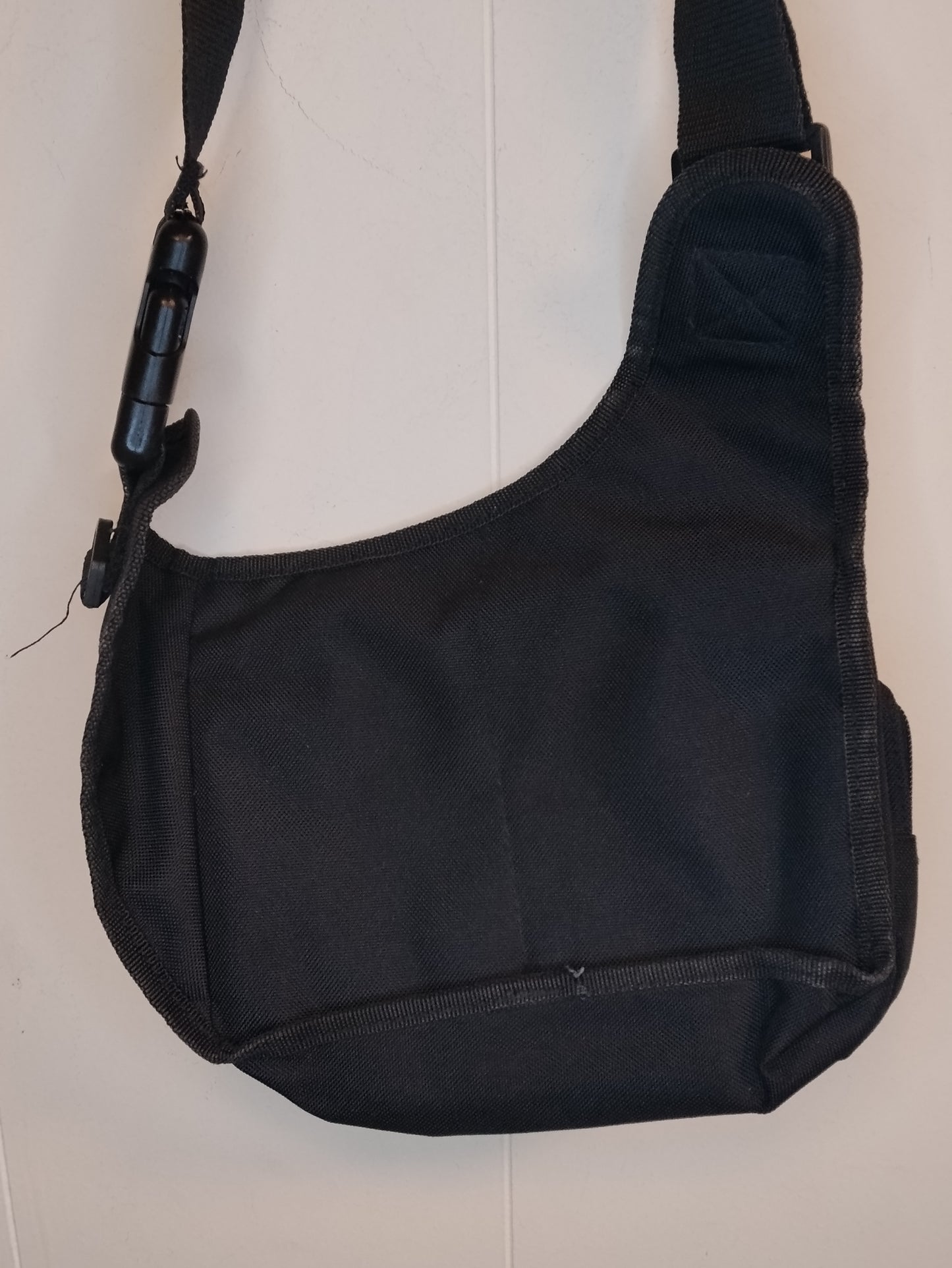 Borsa Tracolla Helix Nera – Marsupio Uomo Donna Multitasche Sportivo