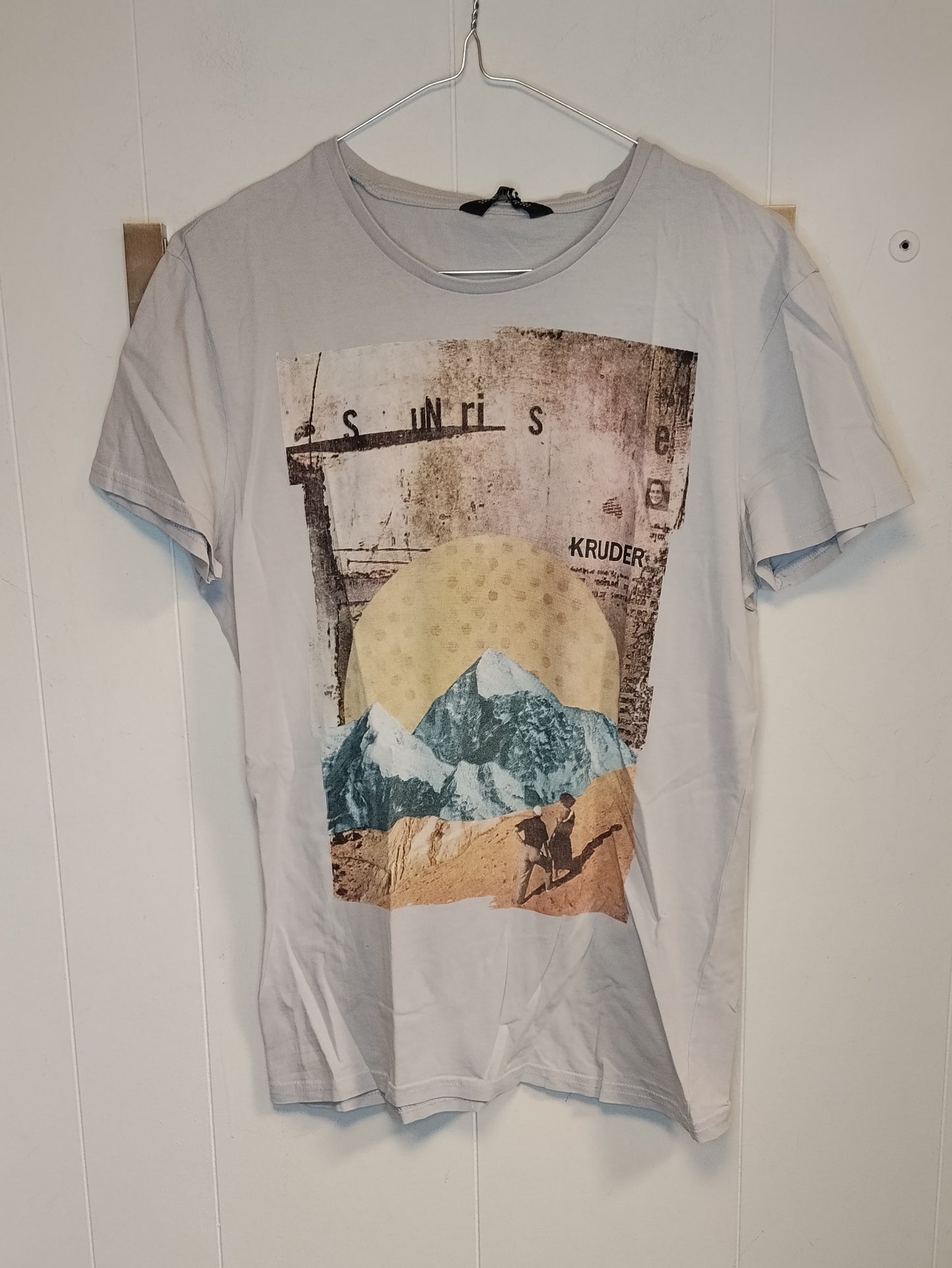T-shirt Uomo Kruder Bianca con Stampa Grafica Montagna Taglia S Casual