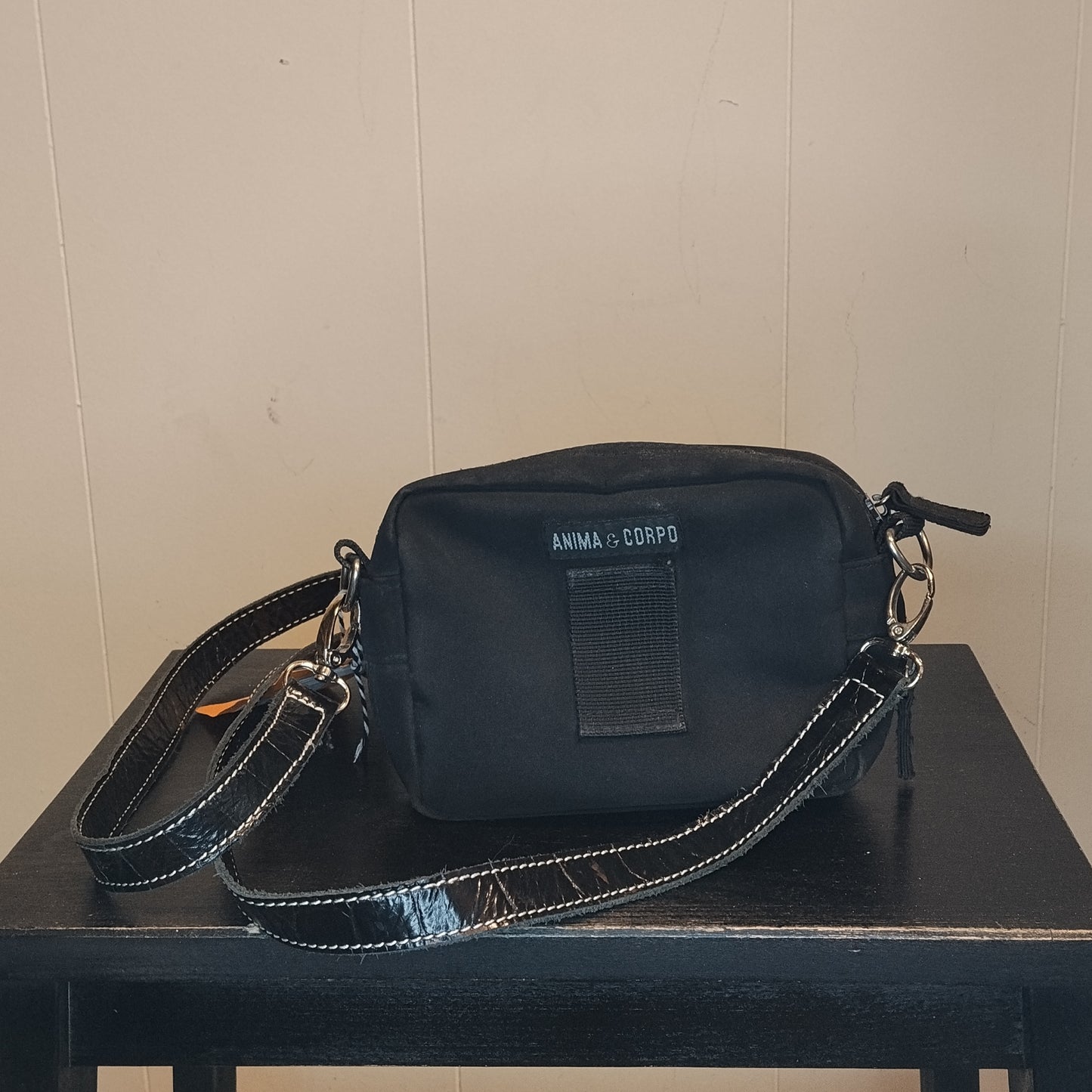 Borsa Tracolla Donna Anima & Corpo Nera Compatta Multi Tasche