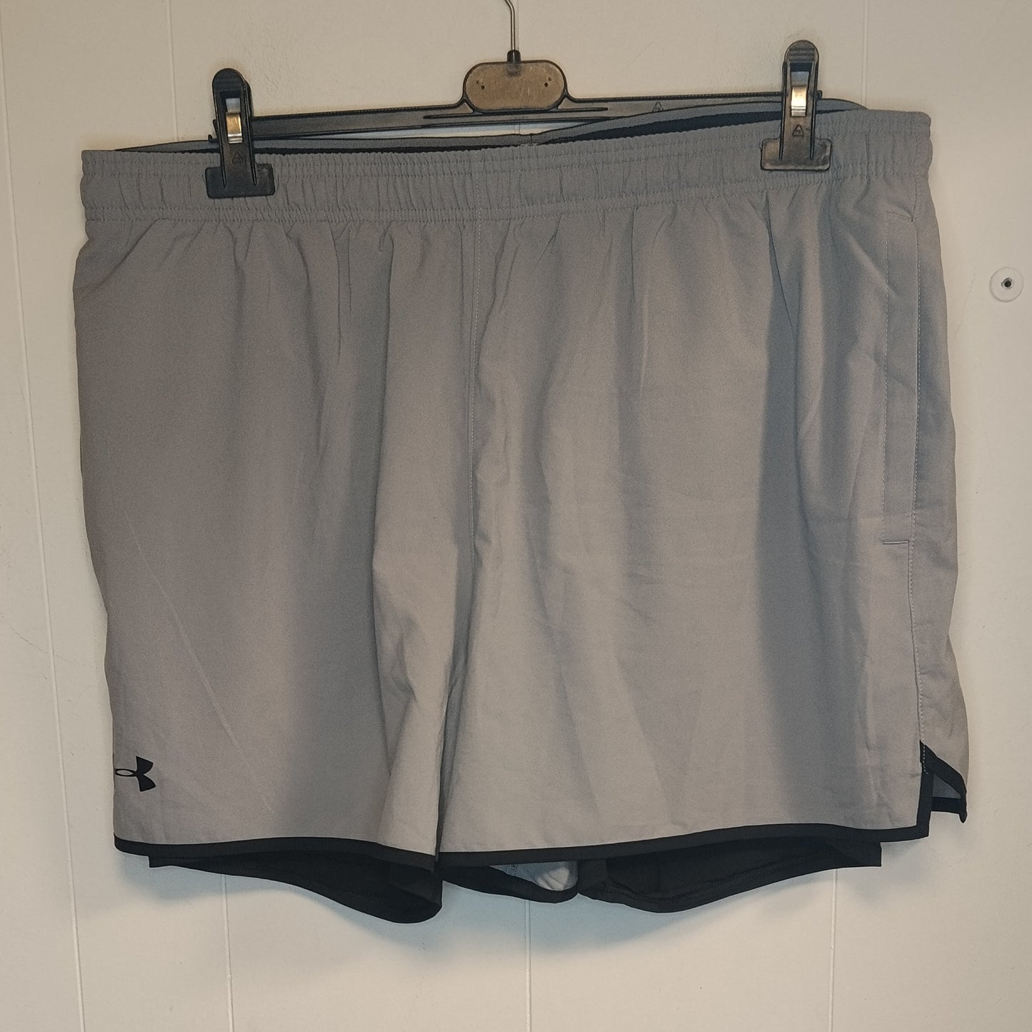 Pantaloncini Sportivi Uomo Under Armour XXL Grigi Training Running