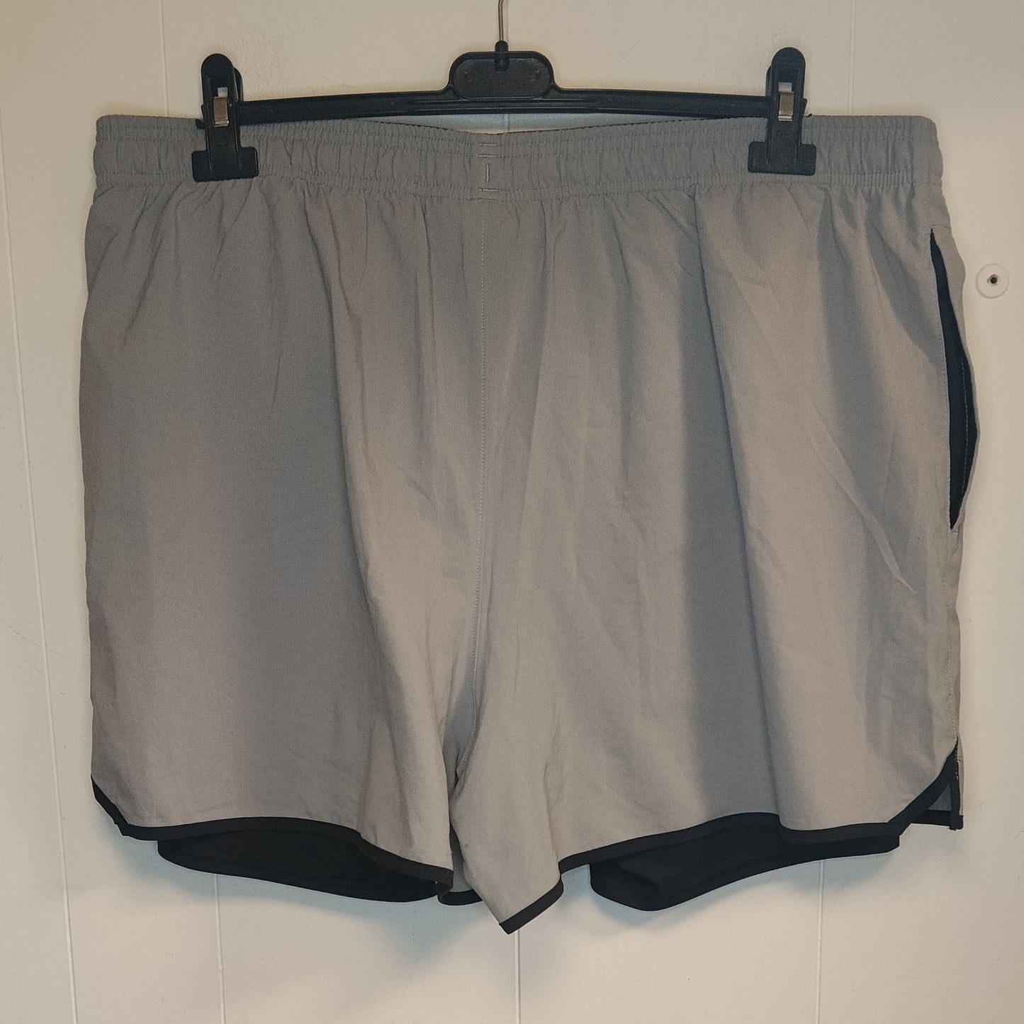Pantaloncini Sportivi Uomo Under Armour XXL Grigi Training Running
