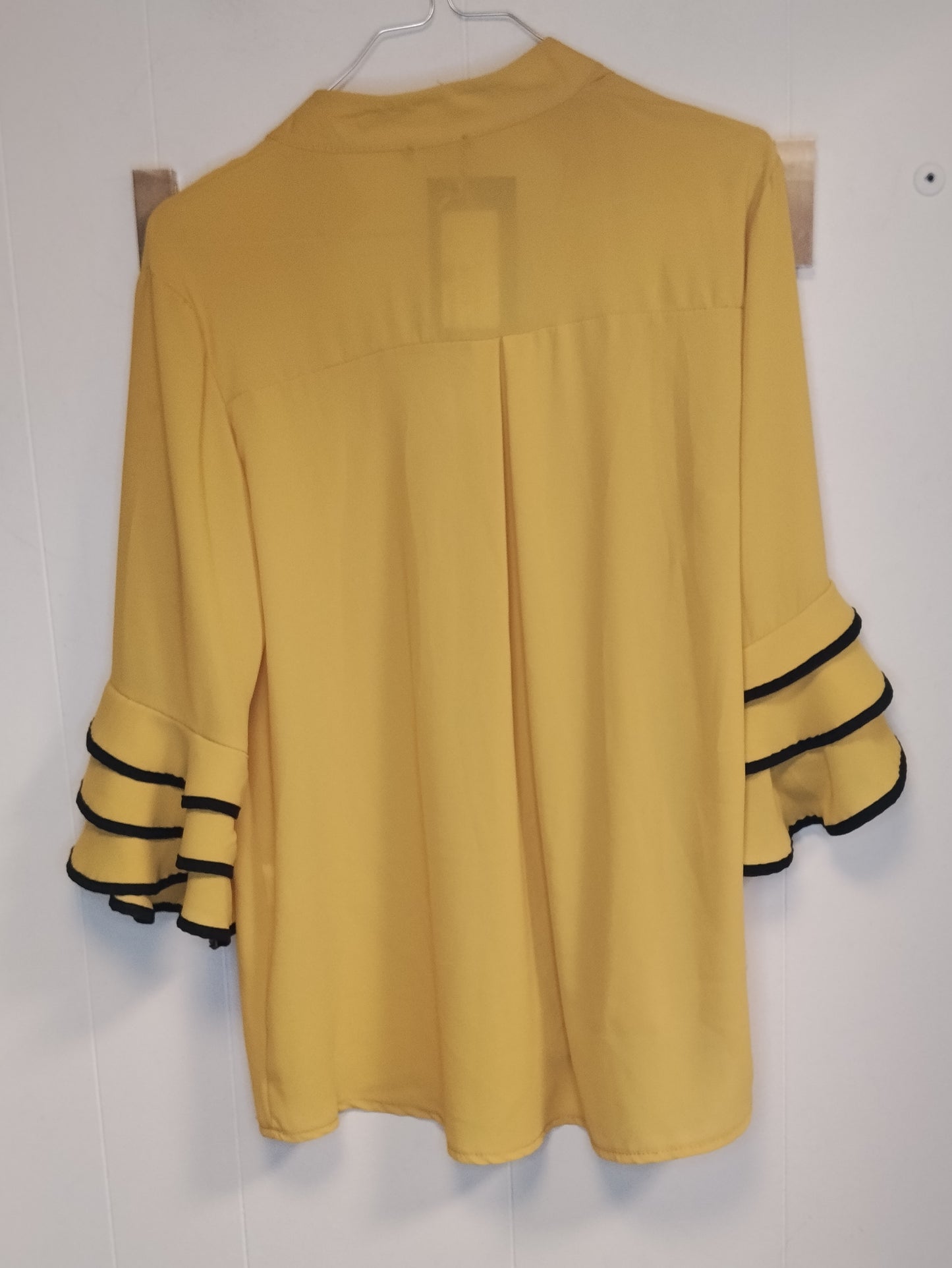 Blusa Pittarello donna taglia M gialla con profili neri e volant