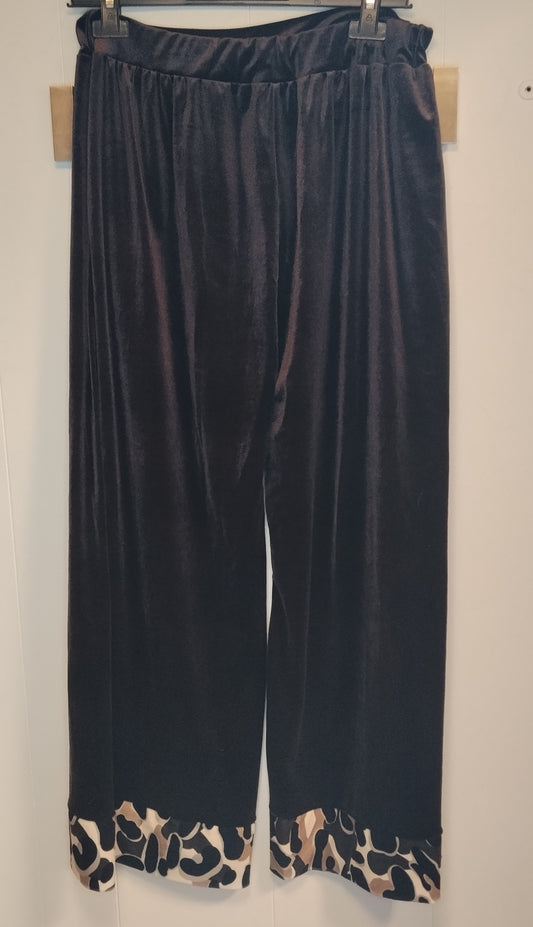 Pantaloni palazzo donna taglia L neri con fondo fantasia animalier