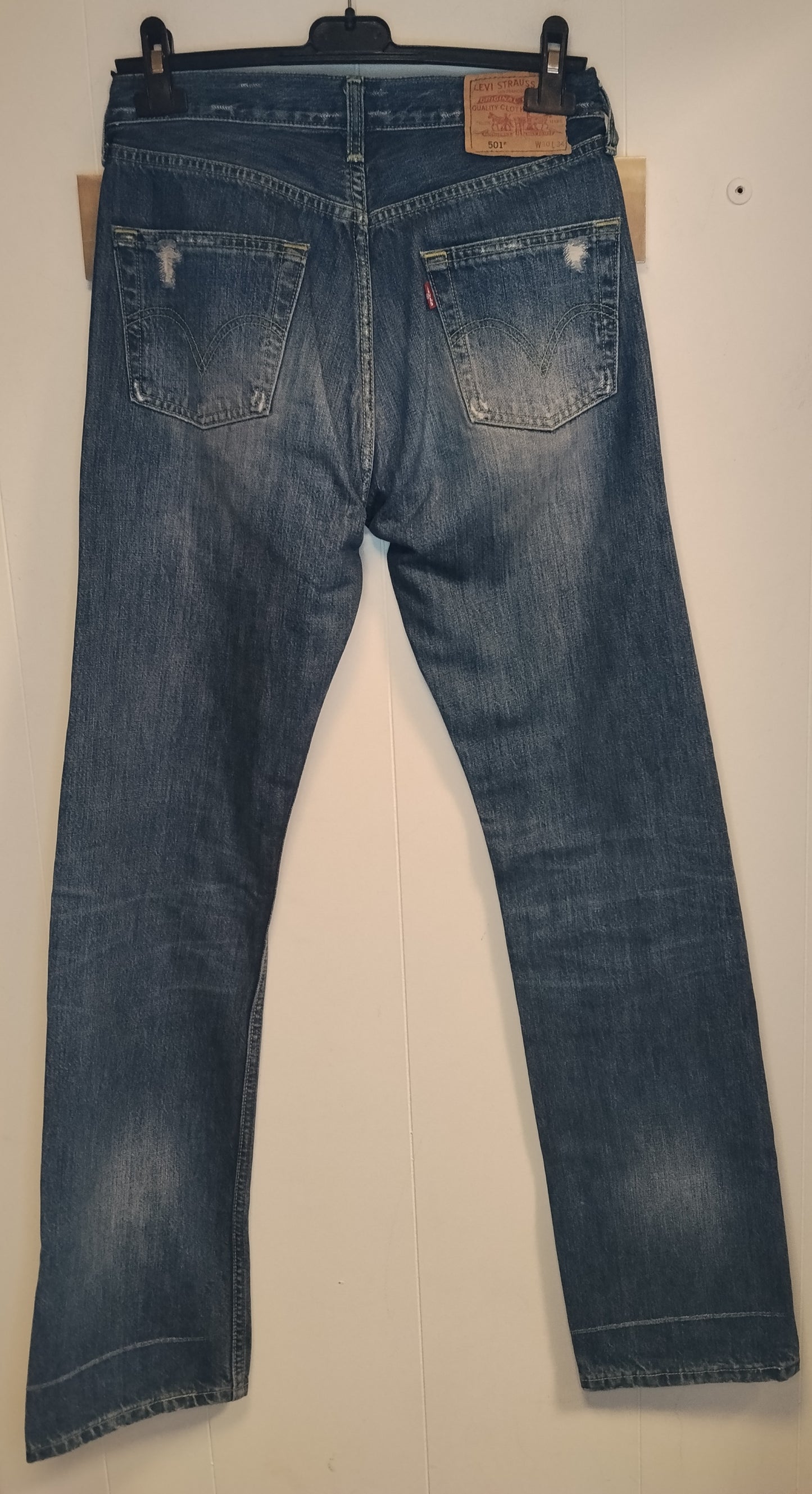 Jeans Levi’s donna taglia 44 denim blu effetto destroyed