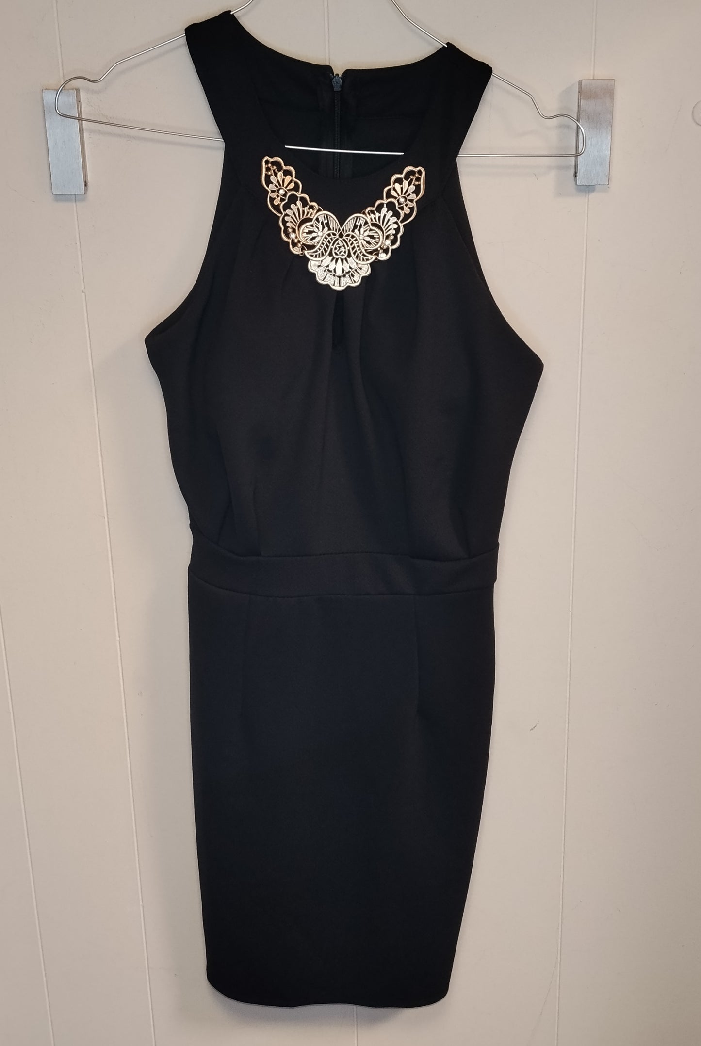 Vestito Donna Nero Elegante con Dettaglio Gioiello Taglia S