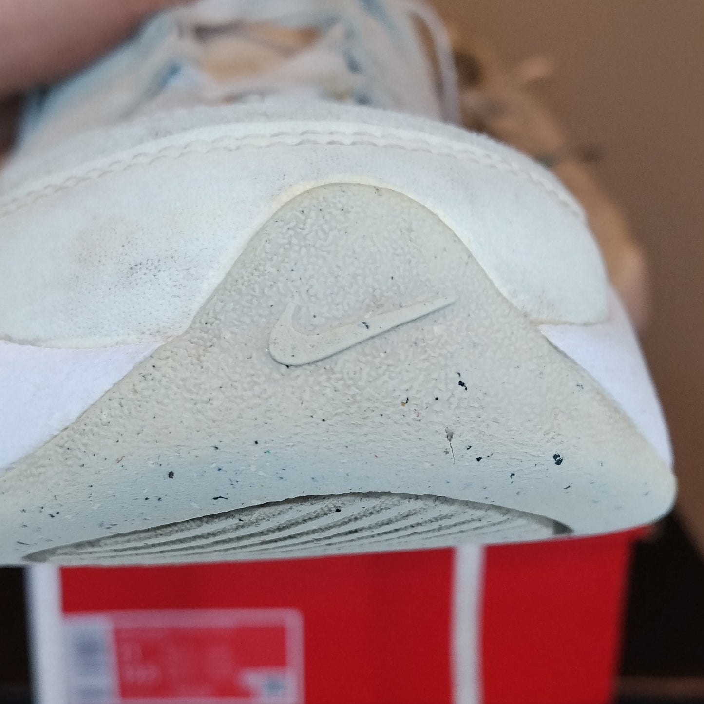 Scarpe Sneakers Nike Bianche Uomo Donna Taglia 42,5 Complete di Scatola