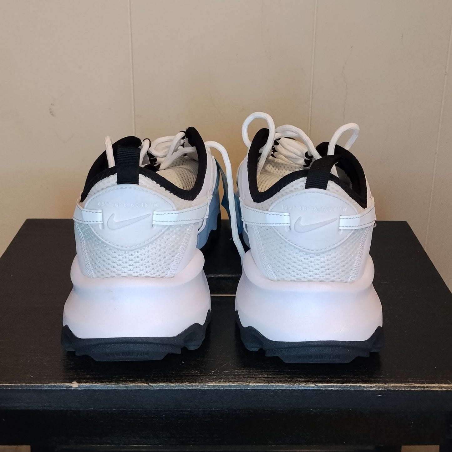 Sneakers Nike Uomo Donna Bianche Taglia 44 Complete di Scatola