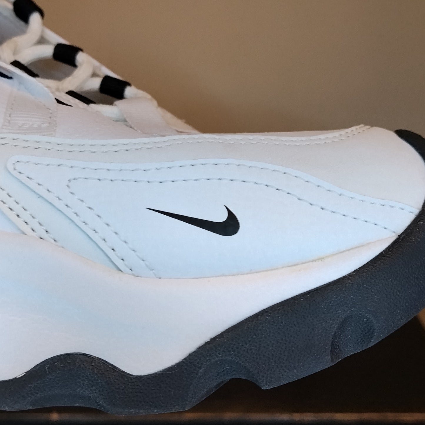 Sneakers Nike Uomo Donna Bianche Taglia 44 Complete di Scatola